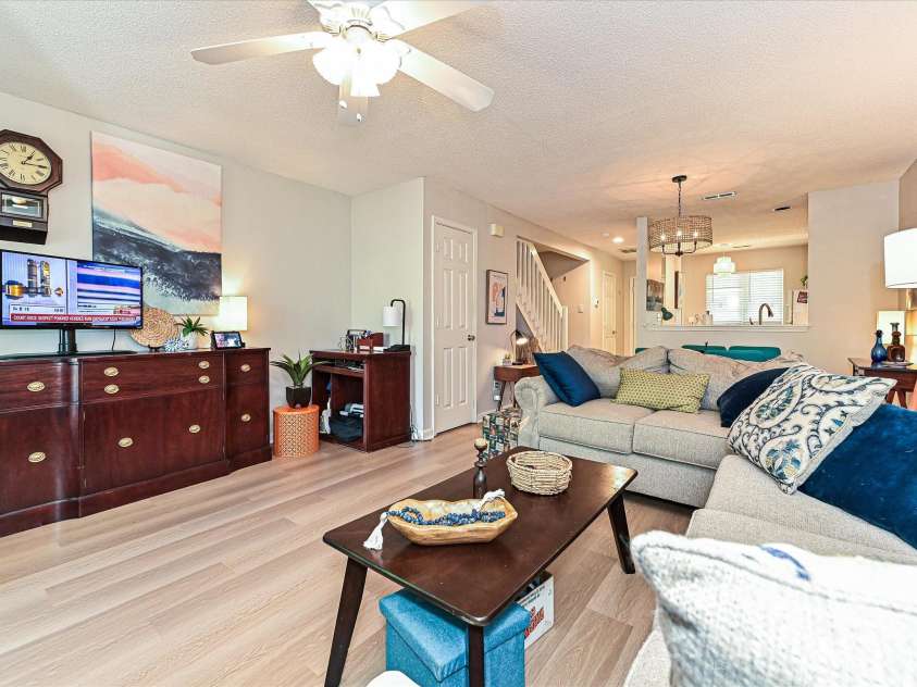 9305 Four Mile Creek Road, Charlotte, NC 28277.  MLS# CAR4244964, YatesRealty ID 32863. 
