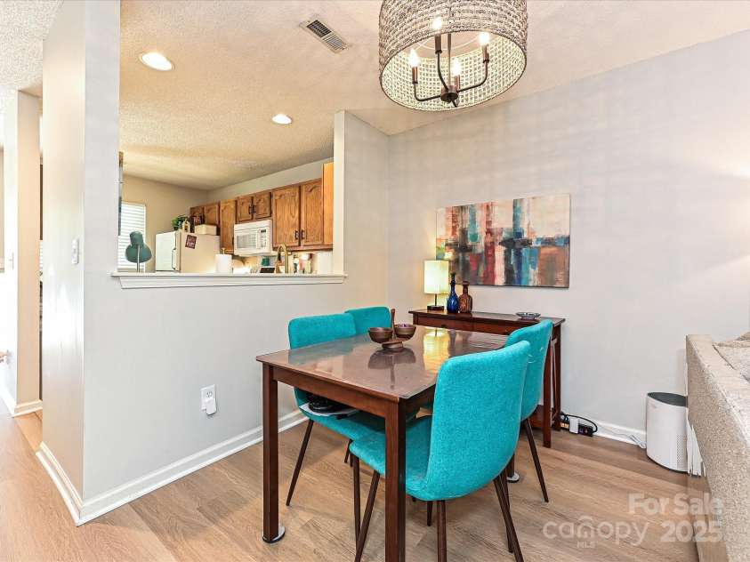 9305 Four Mile Creek Road, Charlotte, NC 28277.  MLS# CAR4244964, YatesRealty ID 32863. 