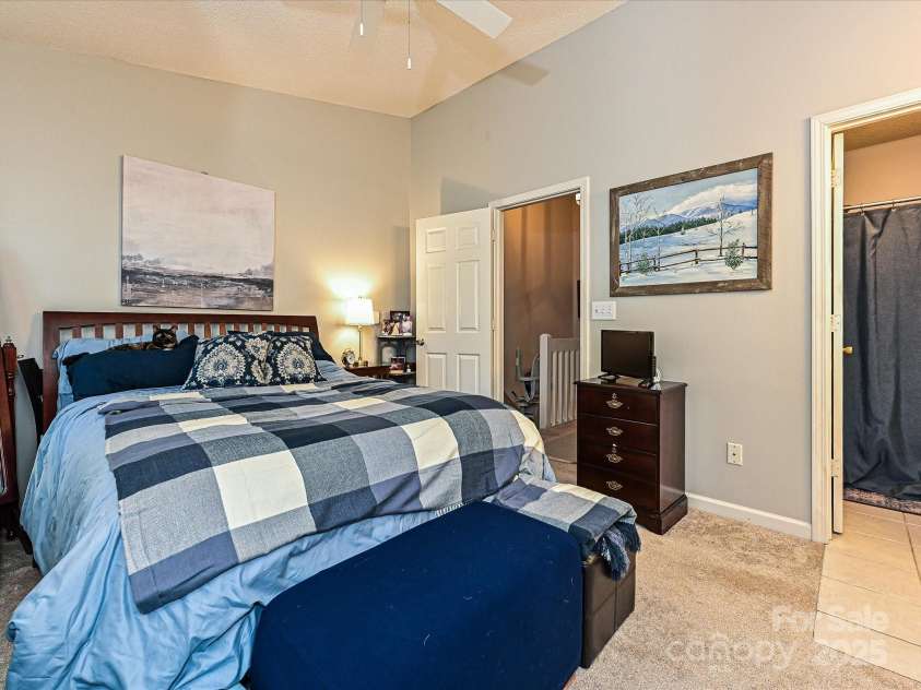 9305 Four Mile Creek Road, Charlotte, NC 28277.  MLS# CAR4244964, YatesRealty ID 32863. 