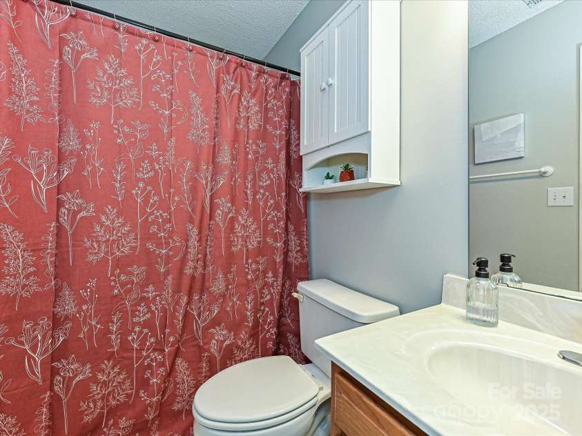9305 Four Mile Creek Road, Charlotte, NC 28277.  MLS# CAR4244964, YatesRealty ID 32863. 