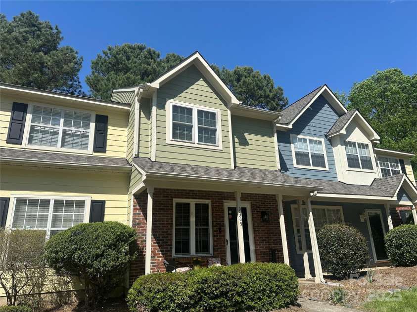 9305 Four Mile Creek Road, Charlotte, NC 28277.  MLS# CAR4244964, YatesRealty ID 32863. 