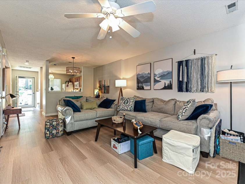9305 Four Mile Creek Road, Charlotte, NC 28277.  MLS# CAR4244964, YatesRealty ID 32863. Vinyl Plank Flooring on the Main
