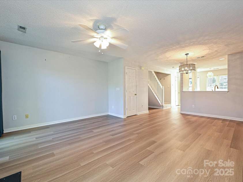 9305 Four Mile Creek Road, Charlotte, NC 28277.  MLS# CAR4332192, YatesRealty ID 32863. Living Room