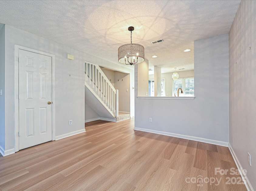 9305 Four Mile Creek Road, Charlotte, NC 28277.  MLS# CAR4332192, YatesRealty ID 32863. Living Room