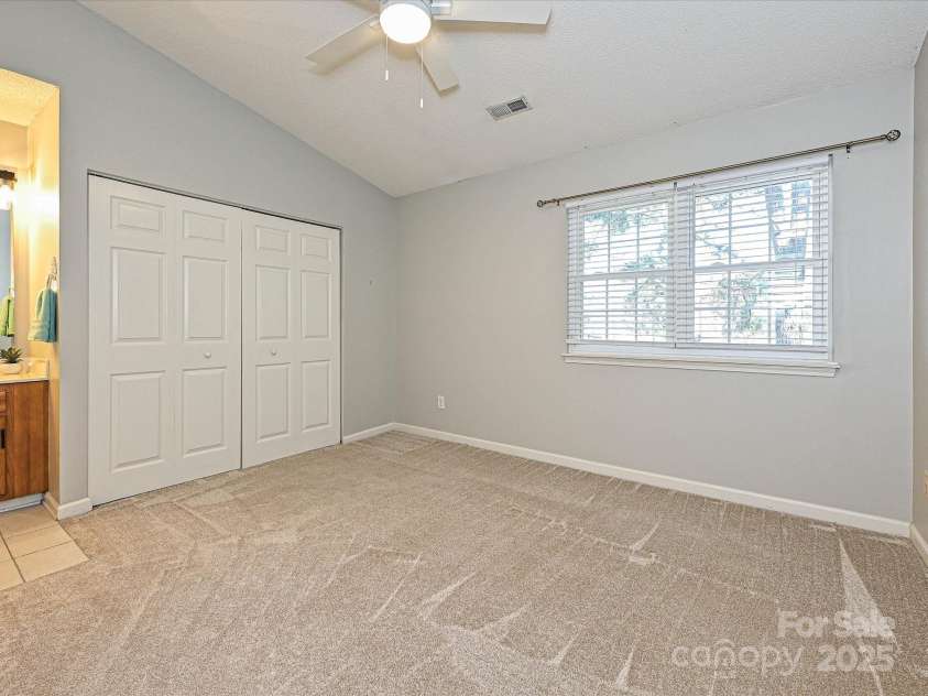 9305 Four Mile Creek Road, Charlotte, NC 28277.  MLS# CAR4332192, YatesRealty ID 32863. Primary Bedroom