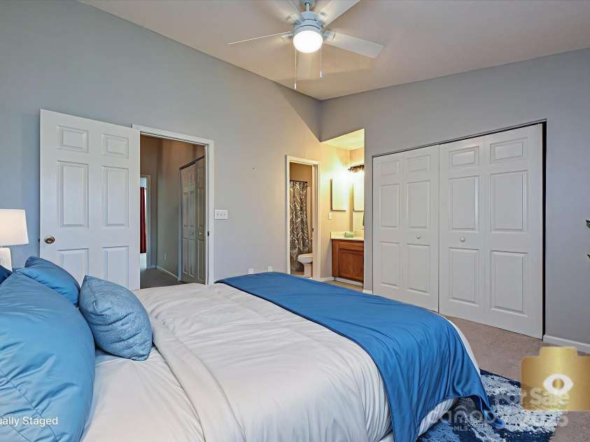 9305 Four Mile Creek Road, Charlotte, NC 28277.  MLS# CAR4332192, YatesRealty ID 32863. Primary Bedroom/Bath - virtually staged