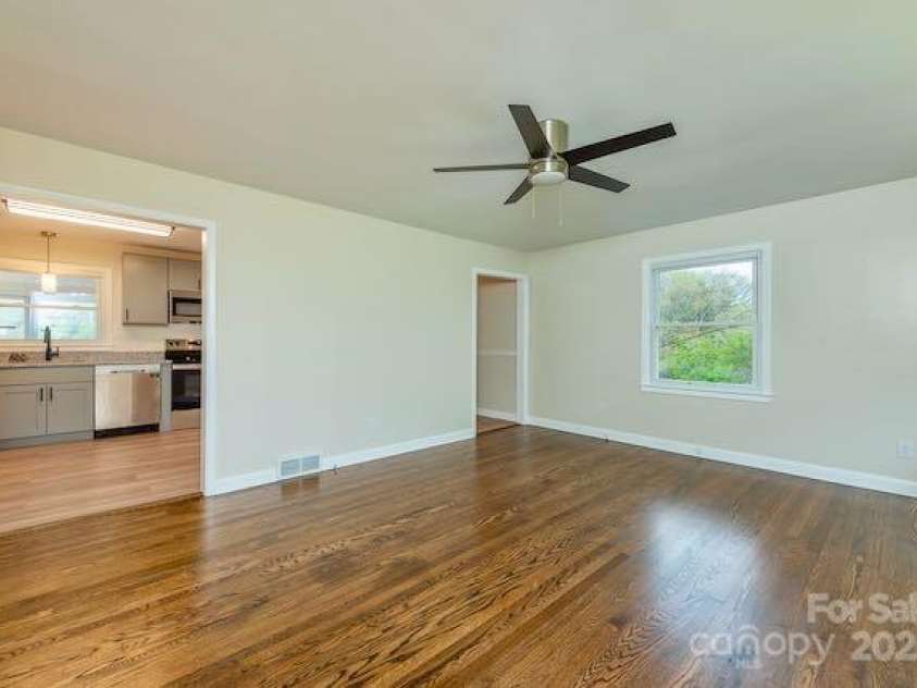 236 Haywood Drive, Canton, NC 28716.  MLS# CAR4279977, YatesRealty ID 32865. Living Room