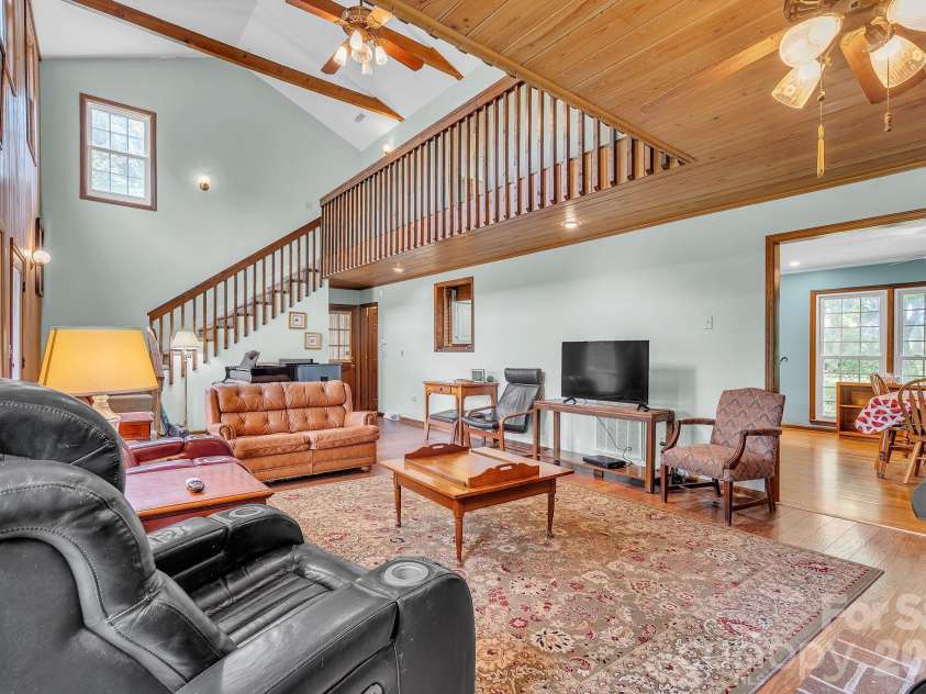 412 Smith Road, Landrum, SC 29356.  MLS# CAR4397235, YatesRealty ID 32865. 