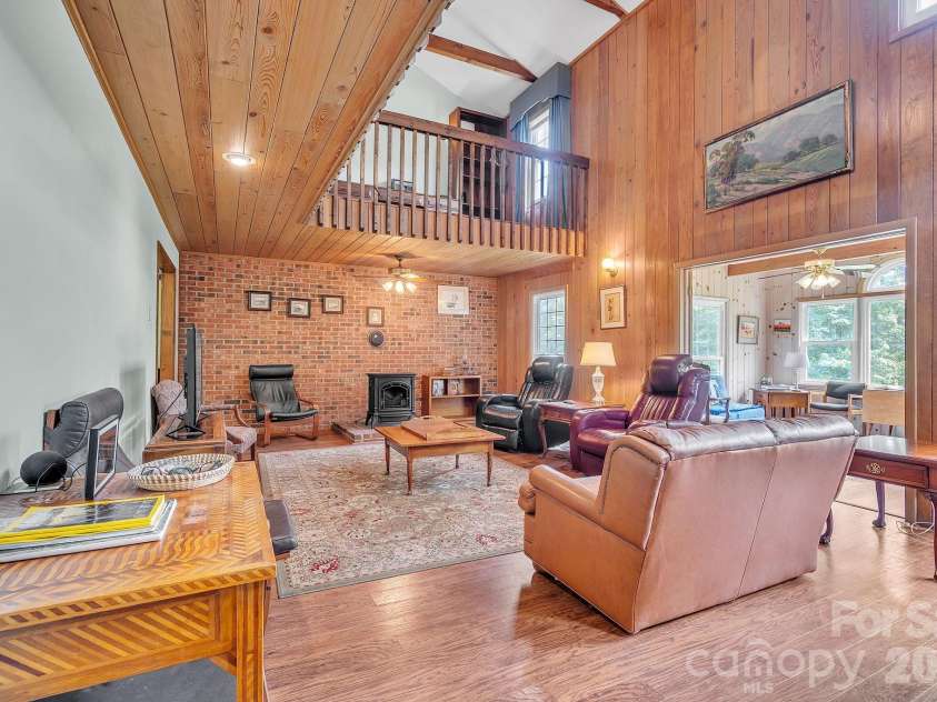 412 Smith Road, Landrum, SC 29356.  MLS# CAR4397235, YatesRealty ID 32865. 