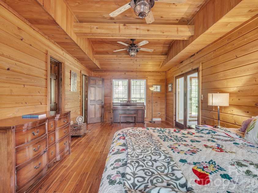 412 Smith Road, Landrum, SC 29356.  MLS# CAR4397235, YatesRealty ID 32865. 