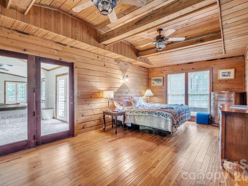 412 Smith Road, Landrum, SC 29356.  MLS# CAR4397235, YatesRealty ID 32865. 