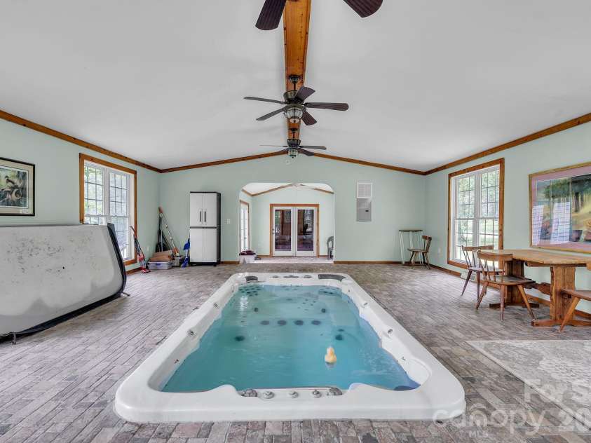412 Smith Road, Landrum, SC 29356.  MLS# CAR4397235, YatesRealty ID 32865. 