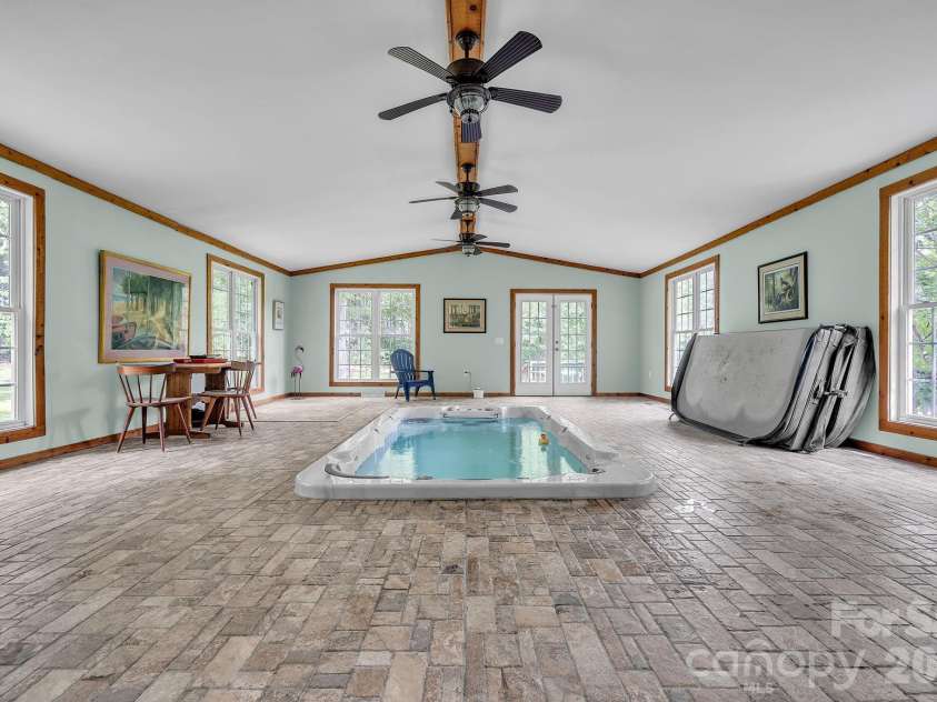 412 Smith Road, Landrum, SC 29356.  MLS# CAR4397235, YatesRealty ID 32865. 