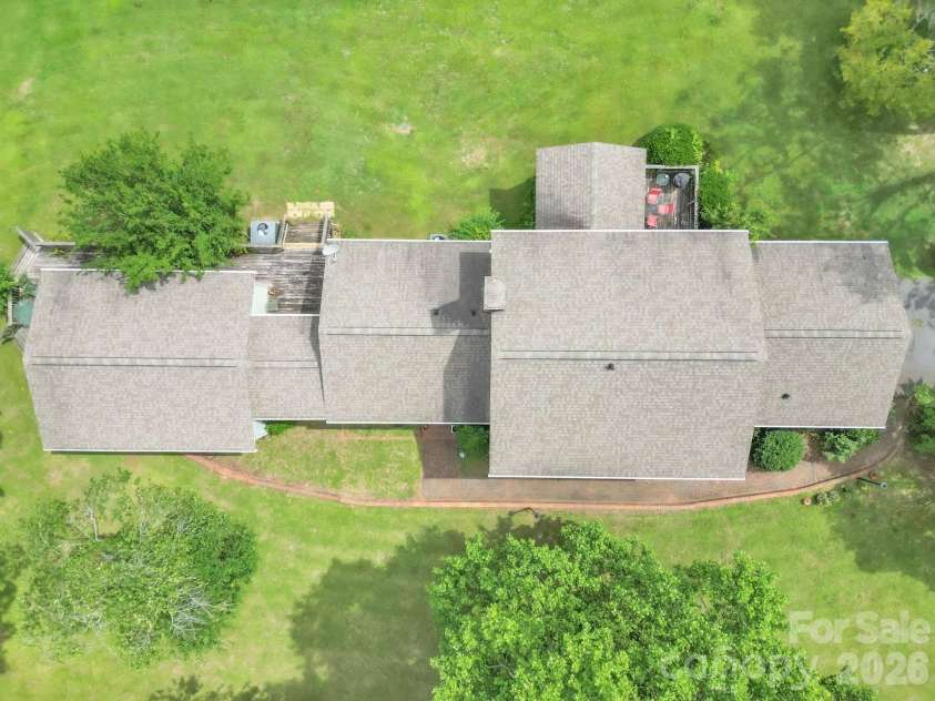 412 Smith Road, Landrum, SC 29356.  MLS# CAR4397235, YatesRealty ID 32865. 