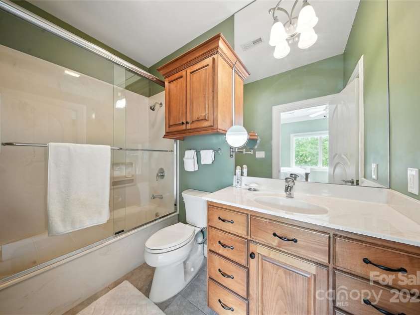111 Keel Court, Mooresville, NC 28117.  MLS# CAR4287442, YatesRealty ID 32866. Bathroom #2