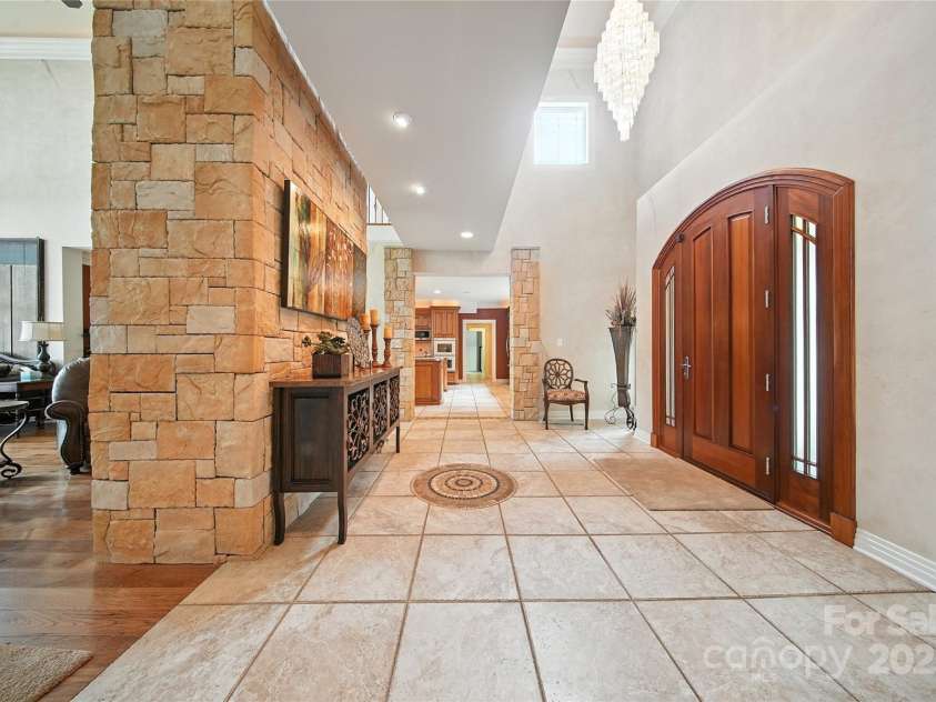 111 Keel Court, Mooresville, NC 28117.  MLS# CAR4287442, YatesRealty ID 32866. Entryway