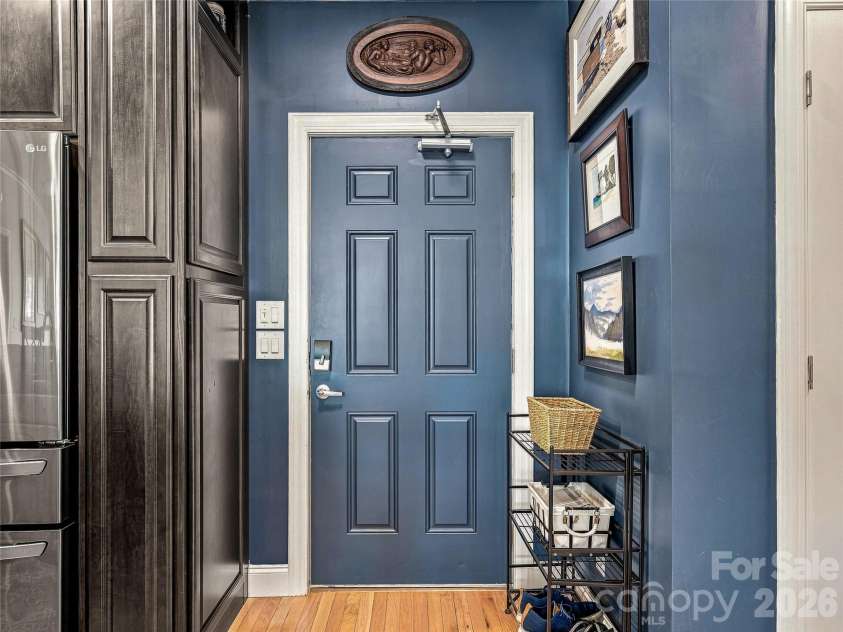 125 Lexington Avenue, Asheville, NC 28801.  MLS# CAR4419292, YatesRealty ID 32867. 