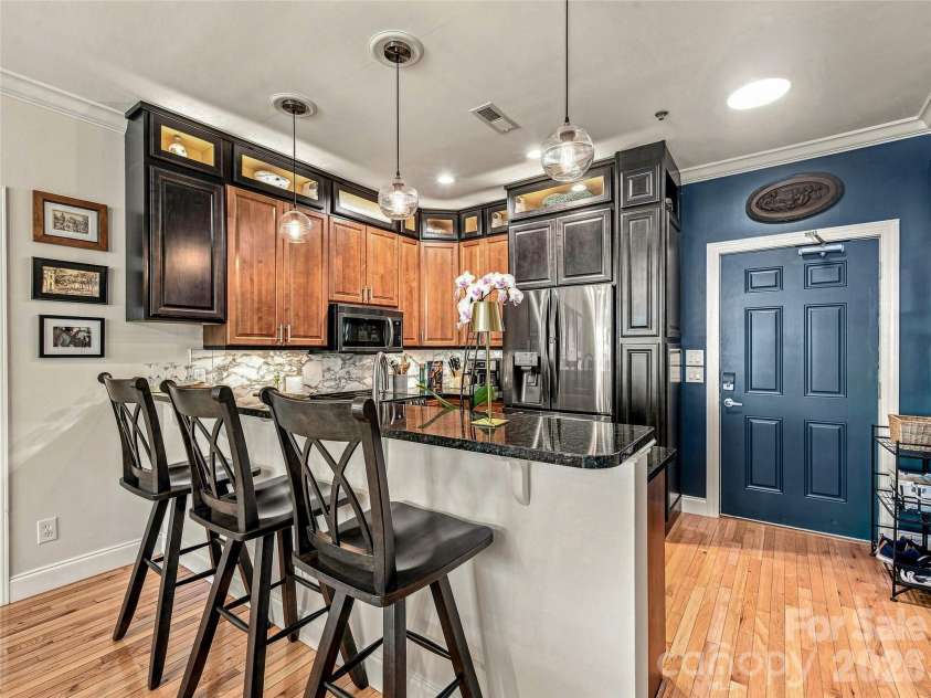 125 Lexington Avenue, Asheville, NC 28801.  MLS# CAR4419292, YatesRealty ID 32867. 