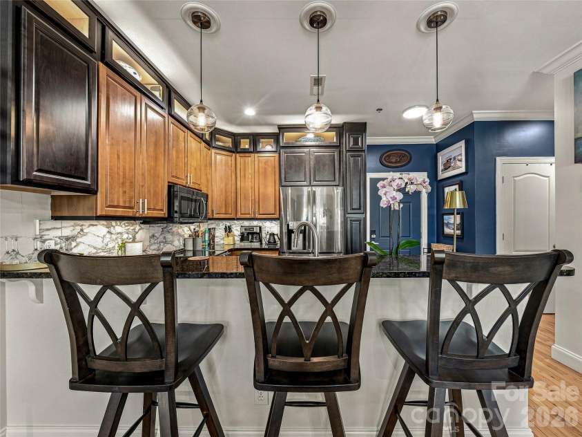 125 Lexington Avenue, Asheville, NC 28801.  MLS# CAR4419292, YatesRealty ID 32867. 