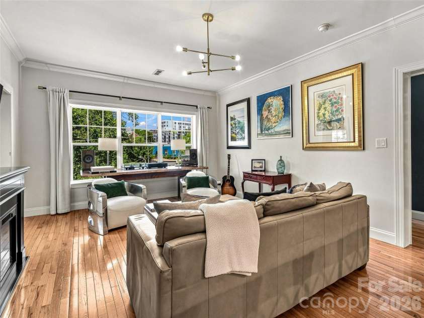 125 Lexington Avenue, Asheville, NC 28801.  MLS# CAR4419292, YatesRealty ID 32867. 