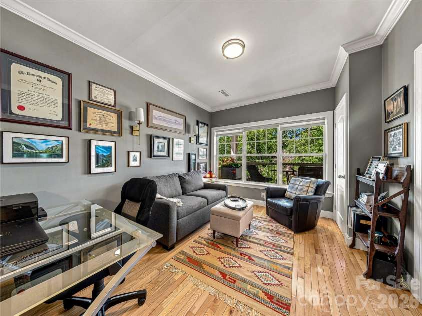 125 Lexington Avenue, Asheville, NC 28801.  MLS# CAR4419292, YatesRealty ID 32867. 