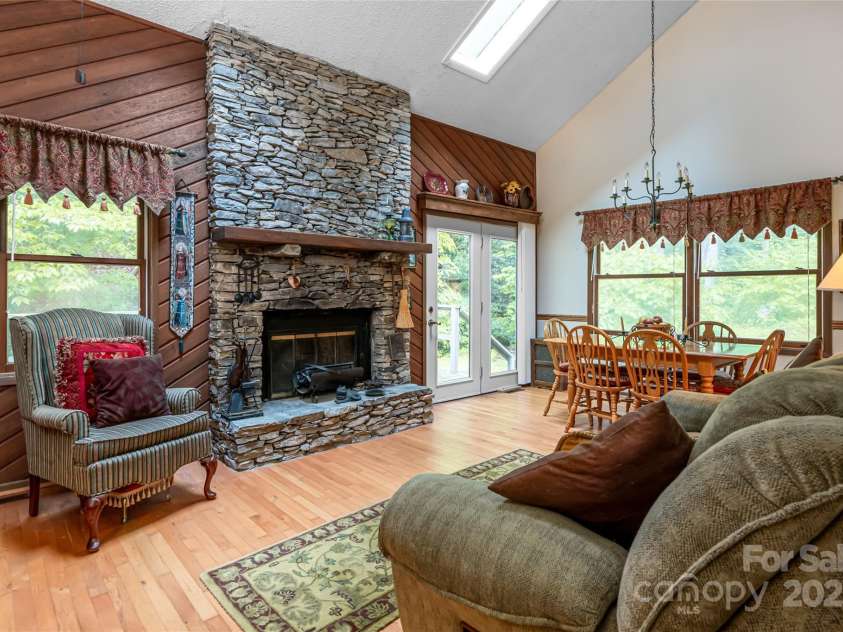 5 Creekside Drive, Maggie Valley, NC 28751.  MLS# CAR4256748, YatesRealty ID 32868. 
