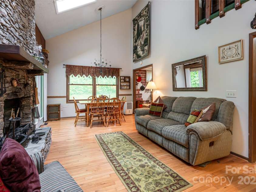 5 Creekside Drive, Maggie Valley, NC 28751.  MLS# CAR4256748, YatesRealty ID 32868. 