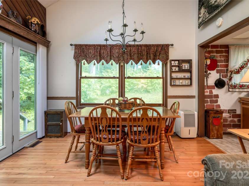 5 Creekside Drive, Maggie Valley, NC 28751.  MLS# CAR4256748, YatesRealty ID 32868. 