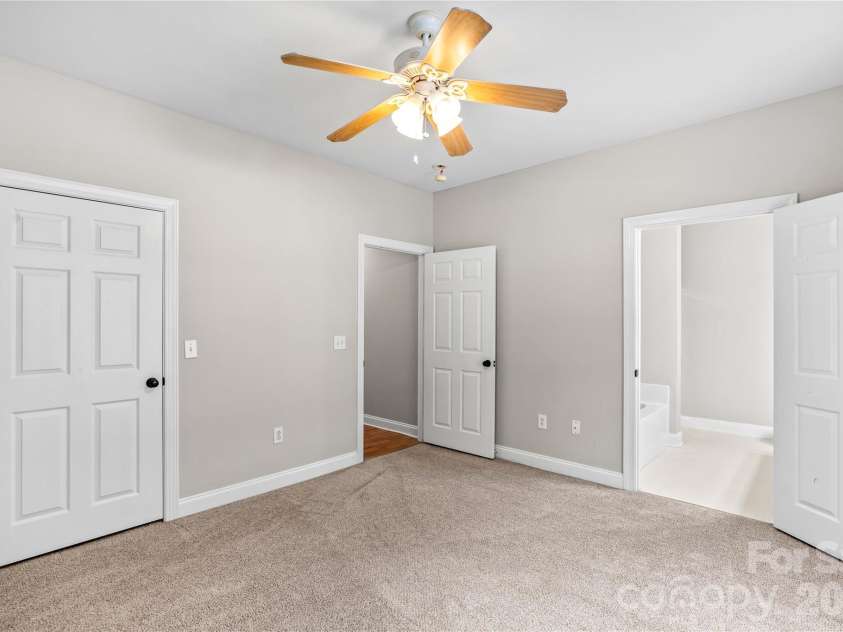 21231 Hickory Street, Cornelius, NC 28031.  MLS# CAR4397477, YatesRealty ID 32869. 
