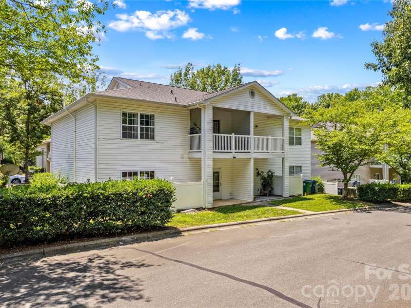 21231 Hickory Street, Cornelius, NC 28031.  MLS# CAR4397477, YatesRealty ID 32869. 