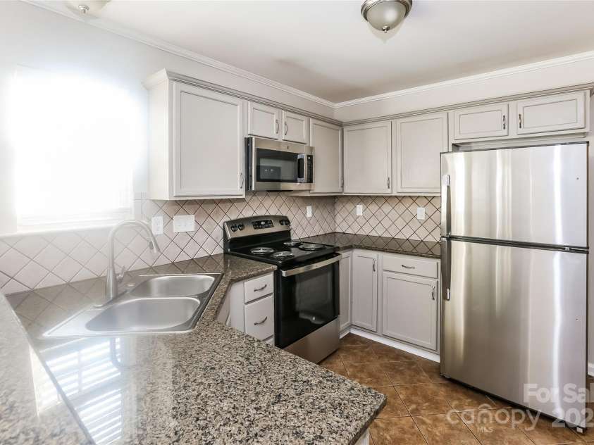 5110 Osage Circle, Charlotte, NC 28269.  MLS# CAR4291827, YatesRealty ID 32869. 