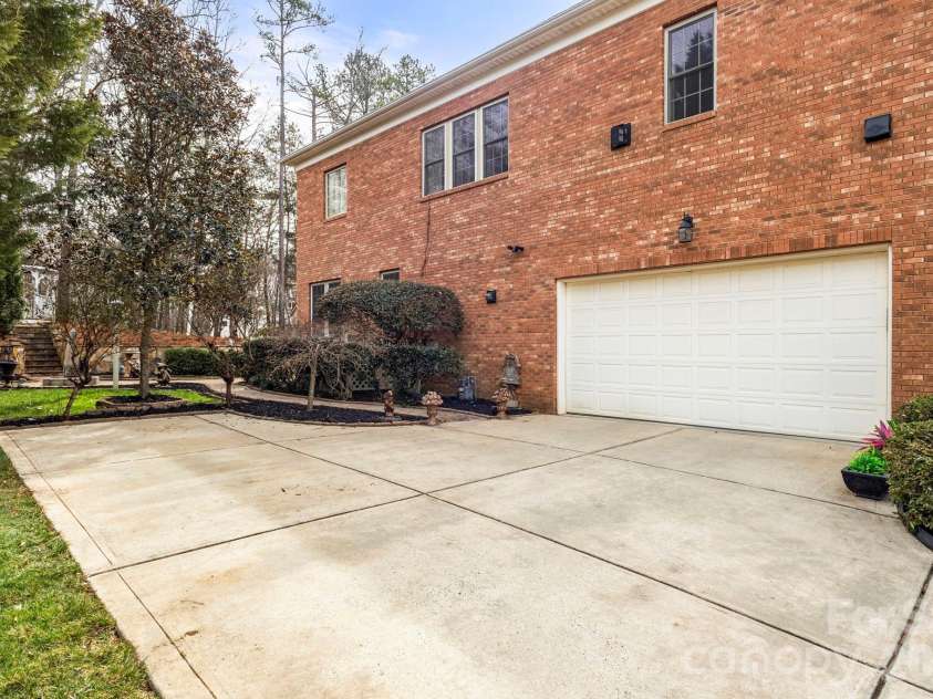 9821 adison gray Lane, Charlotte, NC 28270.  MLS# CAR4348805, YatesRealty ID 3287. 