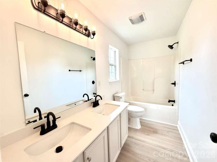 121 Beaver Street, Landis, NC 28088.  MLS# CAR4397337, YatesRealty ID 32870. 
