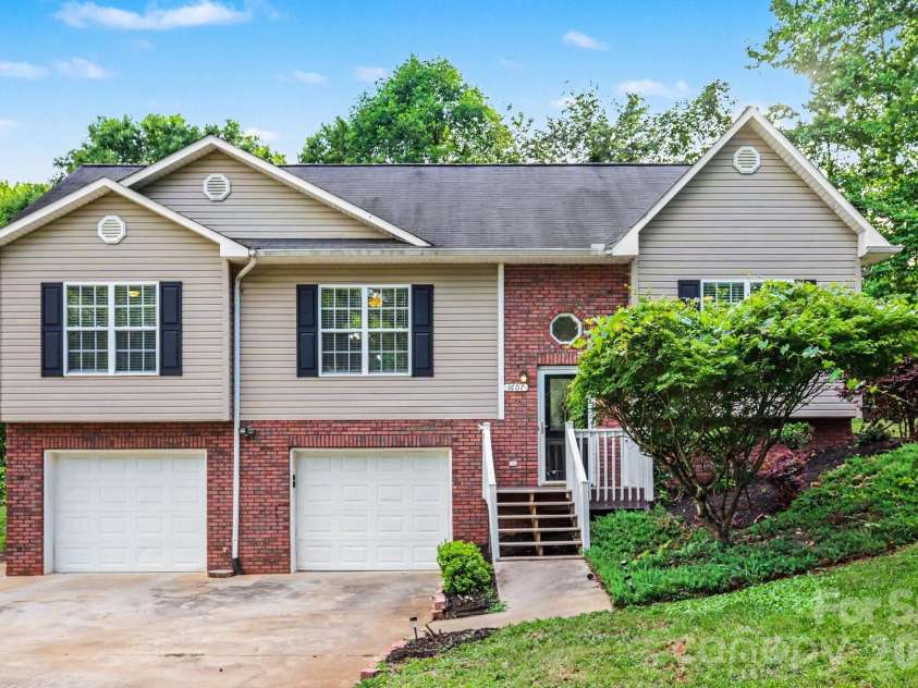 1607 Indian Springs Drive, Conover, NC 28613.  MLS# CAR4395363, YatesRealty ID 32871. 
