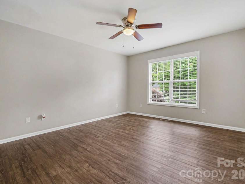 1607 Indian Springs Drive, Conover, NC 28613.  MLS# CAR4395363, YatesRealty ID 32871. 