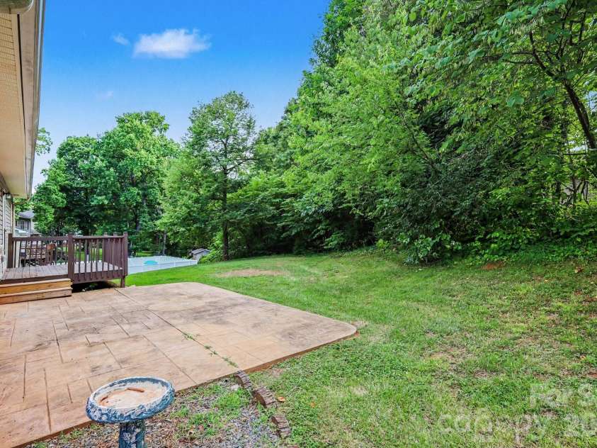 1607 Indian Springs Drive, Conover, NC 28613.  MLS# CAR4395363, YatesRealty ID 32871. 
