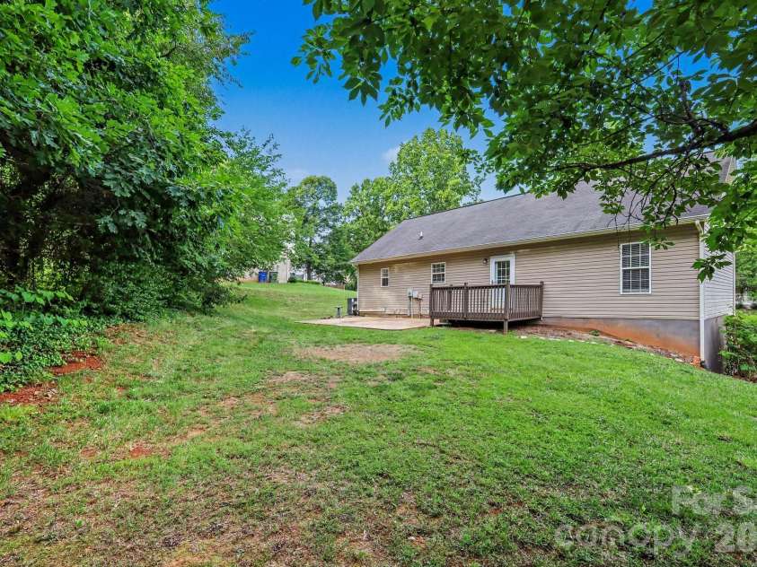 1607 Indian Springs Drive, Conover, NC 28613.  MLS# CAR4395363, YatesRealty ID 32871. 