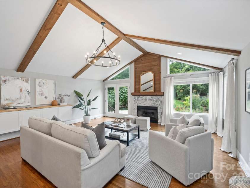 1918 Woodland Drive, Charlotte, NC 28205.  MLS# CAR4290808, YatesRealty ID 32871. 