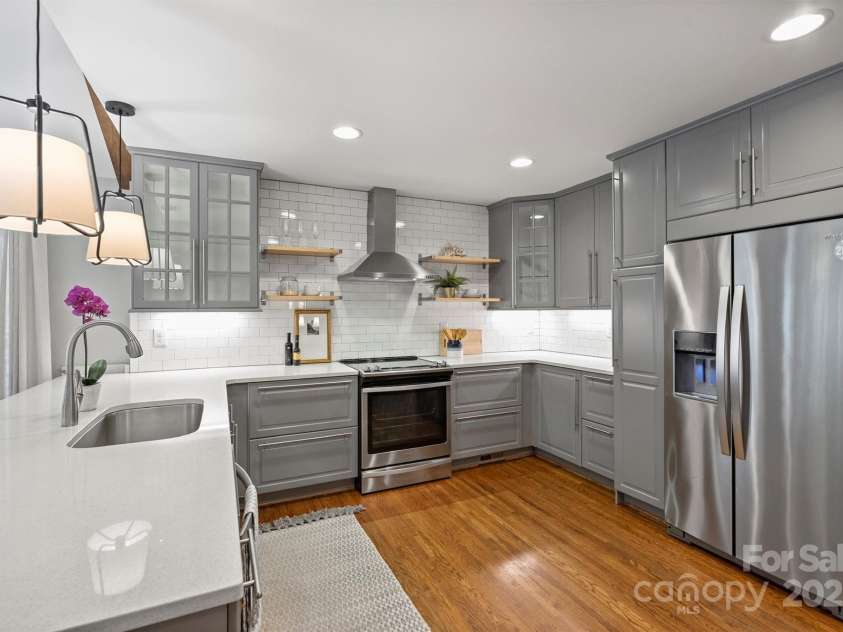 1918 Woodland Drive, Charlotte, NC 28205.  MLS# CAR4290808, YatesRealty ID 32871. 