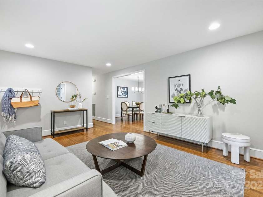 1918 Woodland Drive, Charlotte, NC 28205.  MLS# CAR4290808, YatesRealty ID 32871. 