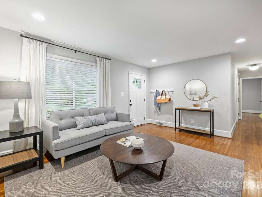1918 Woodland Drive, Charlotte, NC 28205.  MLS# CAR4290808, YatesRealty ID 32871. 