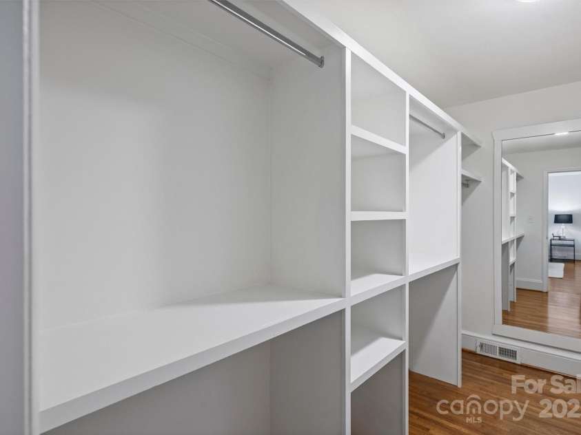 1918 Woodland Drive, Charlotte, NC 28205.  MLS# CAR4290808, YatesRealty ID 32871. 