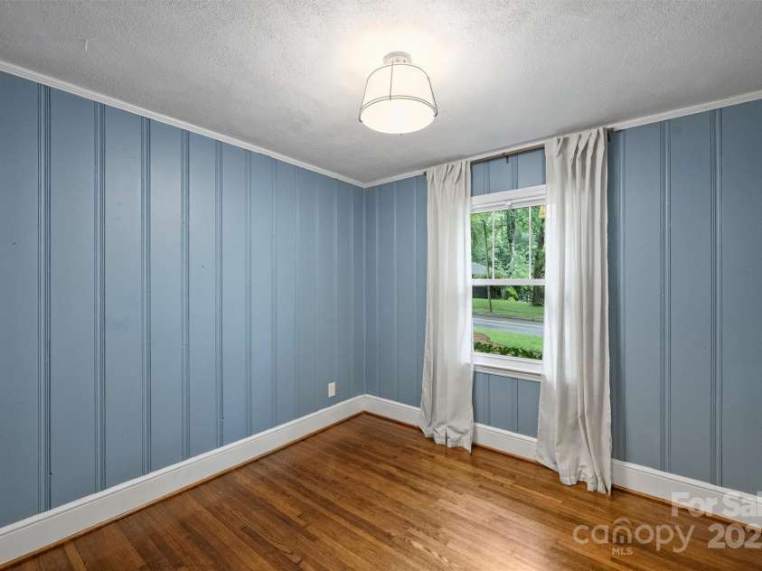 1918 Woodland Drive, Charlotte, NC 28205.  MLS# CAR4290808, YatesRealty ID 32871. 