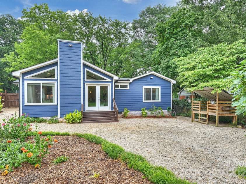 1918 Woodland Drive, Charlotte, NC 28205.  MLS# CAR4290808, YatesRealty ID 32871. 