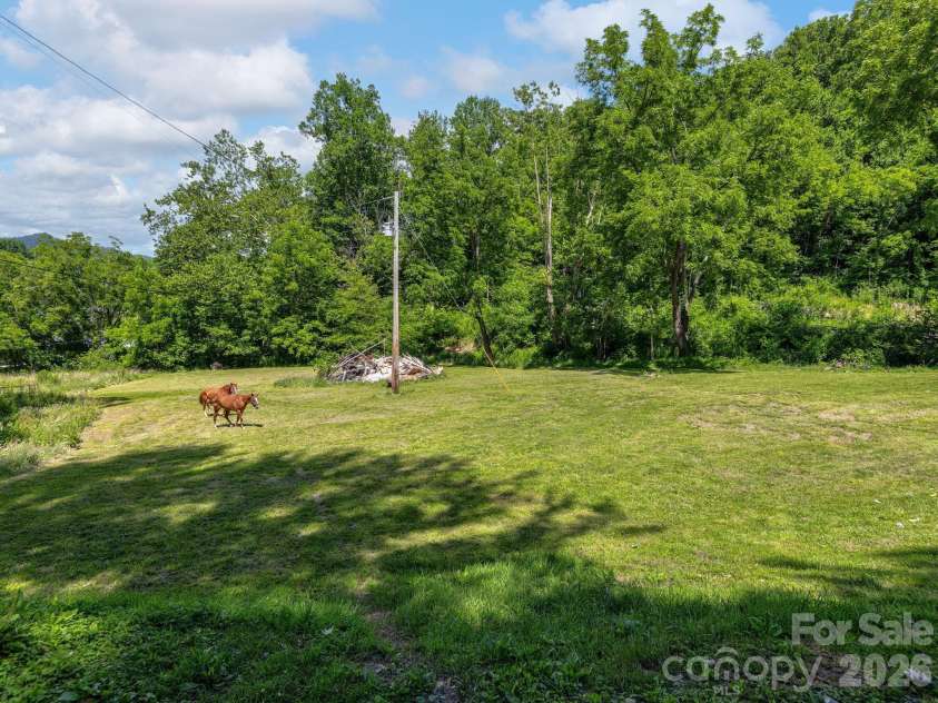 181 Harley Davidson Drive, Canton, NC 28716.  MLS# CAR4379451, YatesRealty ID 32873. 