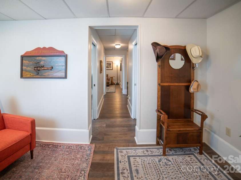 332 Mulberry Street, Lenoir, NC 28645.  MLS# CAR4289175, YatesRealty ID 32873. 