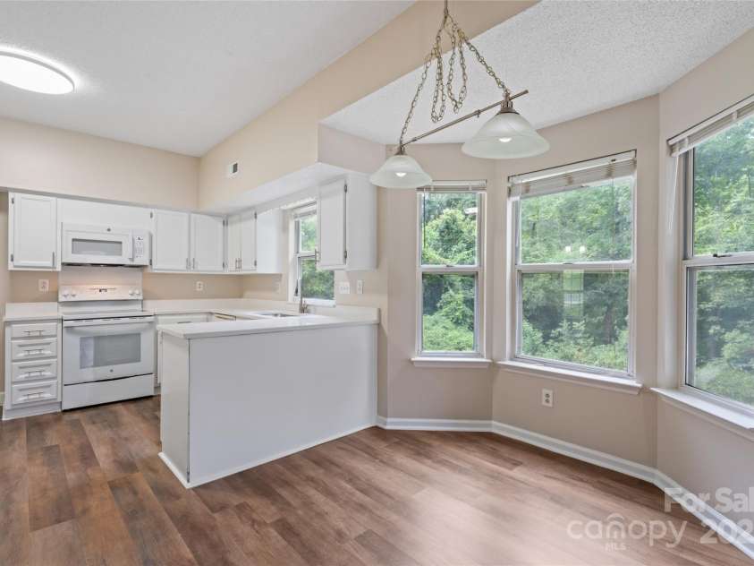 2813 Silkstream Lane, Charlotte, NC 28262.  MLS# CAR4290261, YatesRealty ID 32874. 