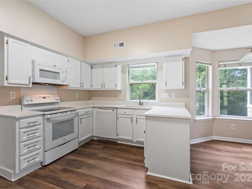 2813 Silkstream Lane, Charlotte, NC 28262.  MLS# CAR4290261, YatesRealty ID 32874. 