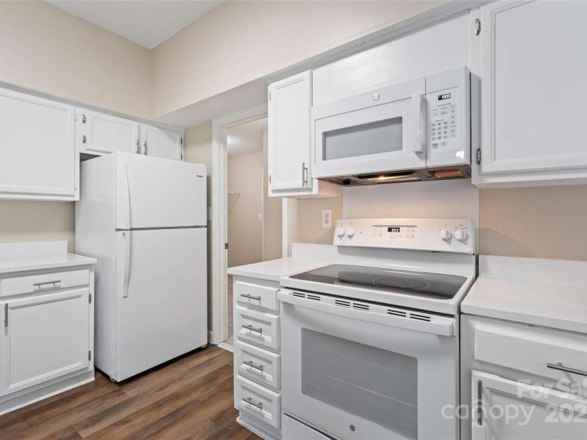 2813 Silkstream Lane, Charlotte, NC 28262.  MLS# CAR4290261, YatesRealty ID 32874. 