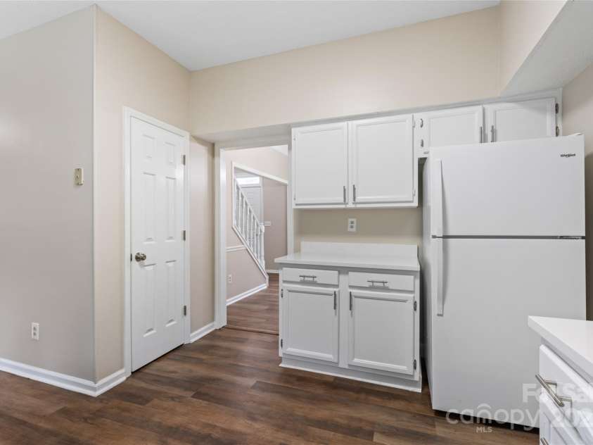 2813 Silkstream Lane, Charlotte, NC 28262.  MLS# CAR4290261, YatesRealty ID 32874. 